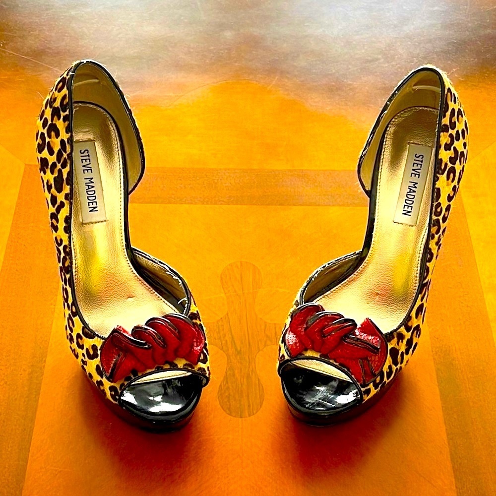 Steve Madden Peep Toe Leopard Pony Hair Stiletto with Red Ribbon Bow Size 8.5 - Picture 2 of 8